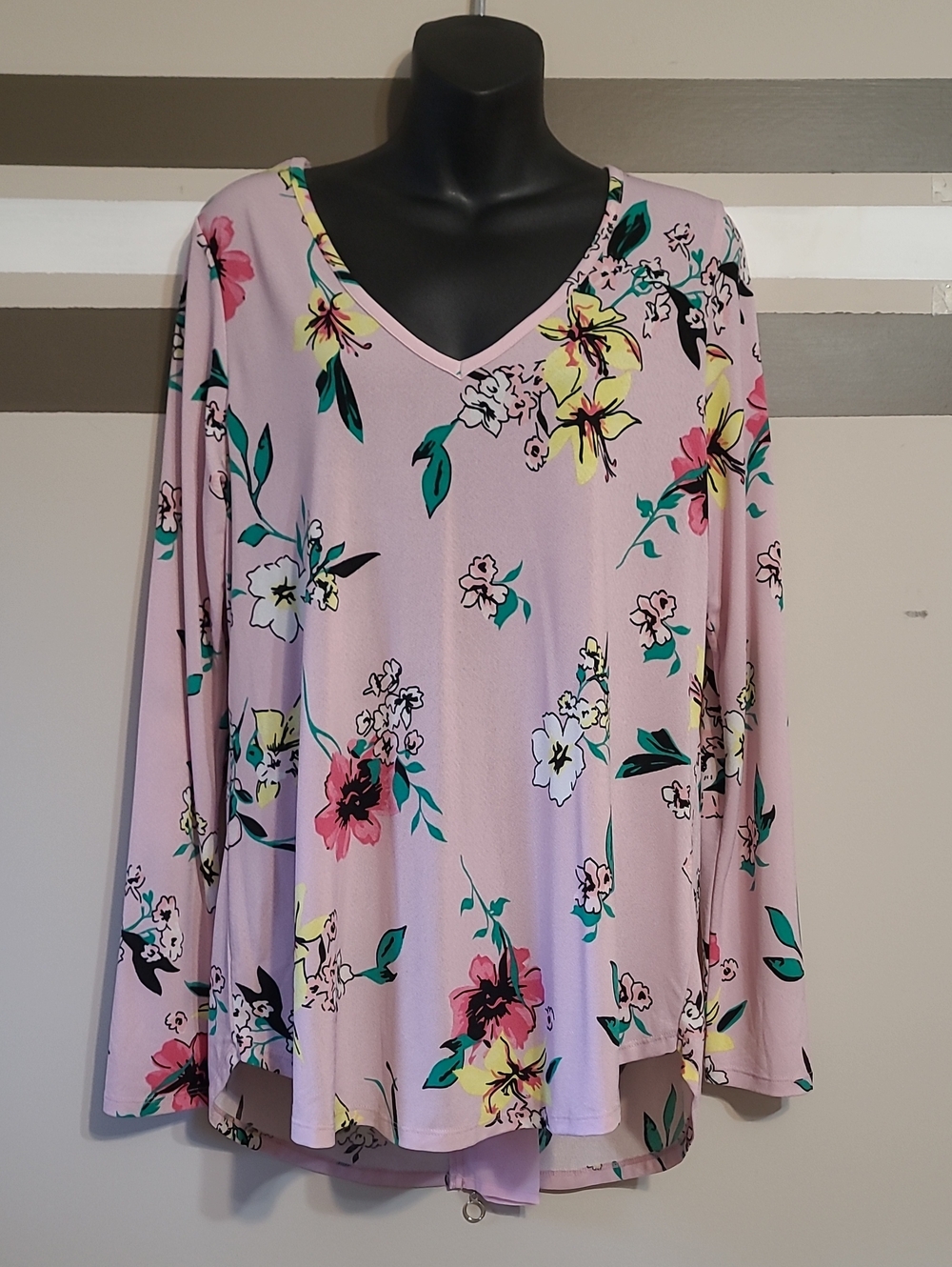 NWOT Trendsetter Pink Floral Long-Slv V-Neck Zip-Panel Back Tunic Blouse Sz XL
